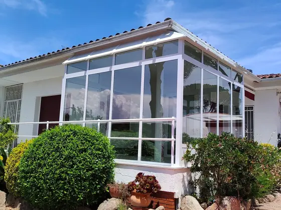 Cerramiento acristalado exterior en una vivienda